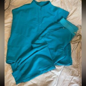 Figs Women's Scrub Set in Teal